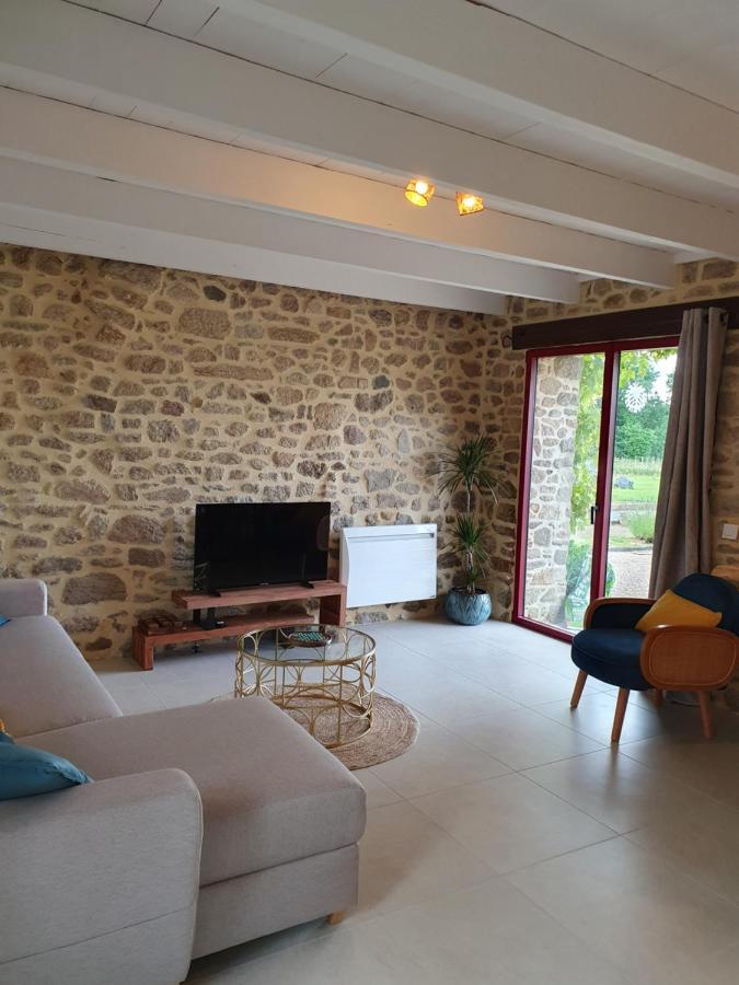 Le Domaine De La Petite Chevre Villa Ploumagoar ภายนอก รูปภาพ