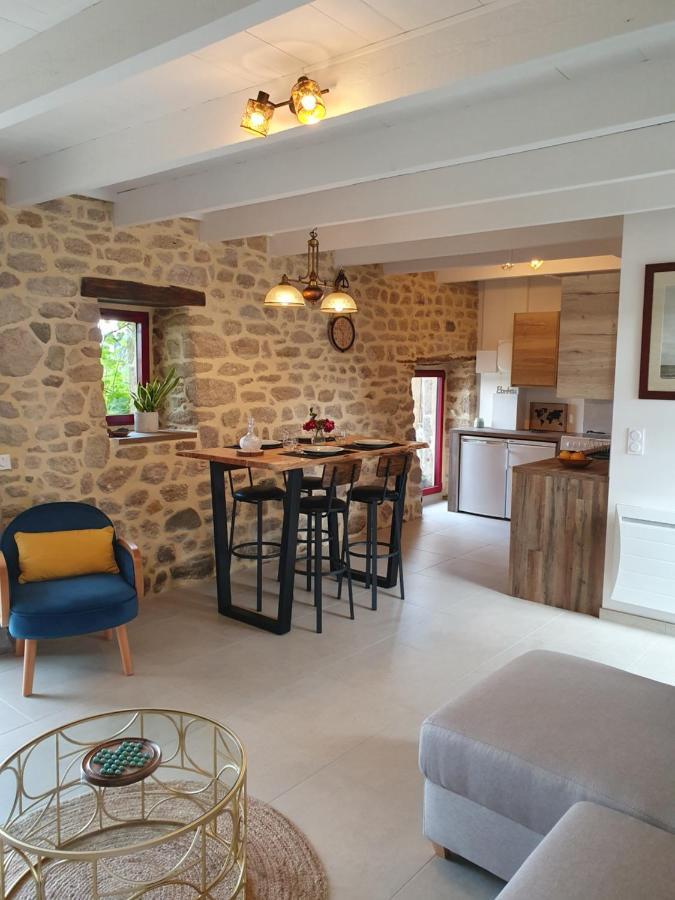 Le Domaine De La Petite Chevre Villa Ploumagoar ภายนอก รูปภาพ